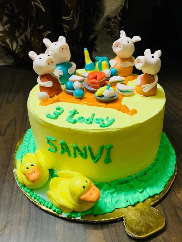 Custom Design Fondant Cakes